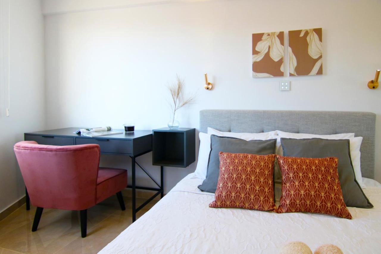 Paphos Phaedrus Living Seaside Residence Lighthouse 70 מראה חיצוני תמונה