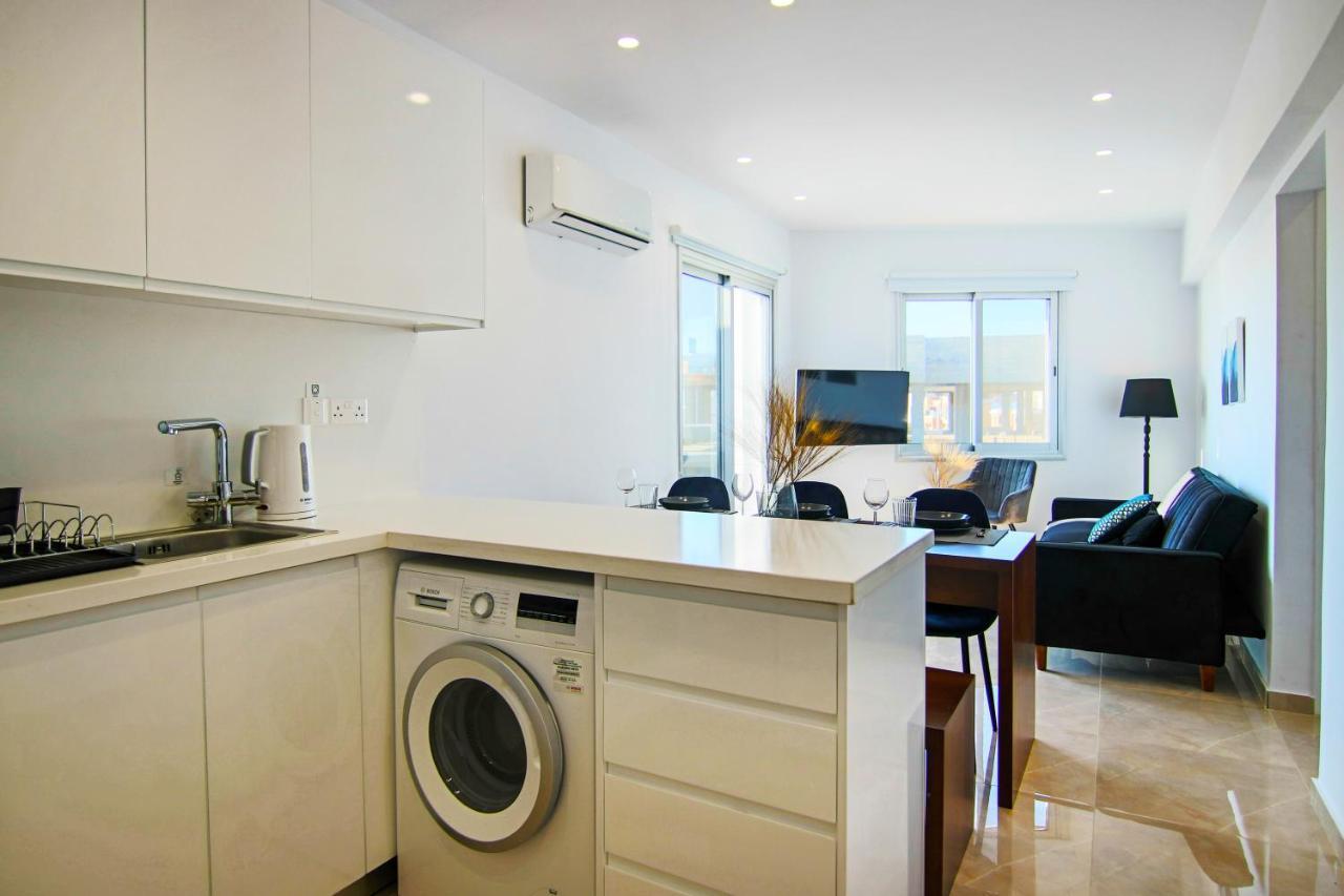 Paphos Phaedrus Living Seaside Residence Lighthouse 70 מראה חיצוני תמונה